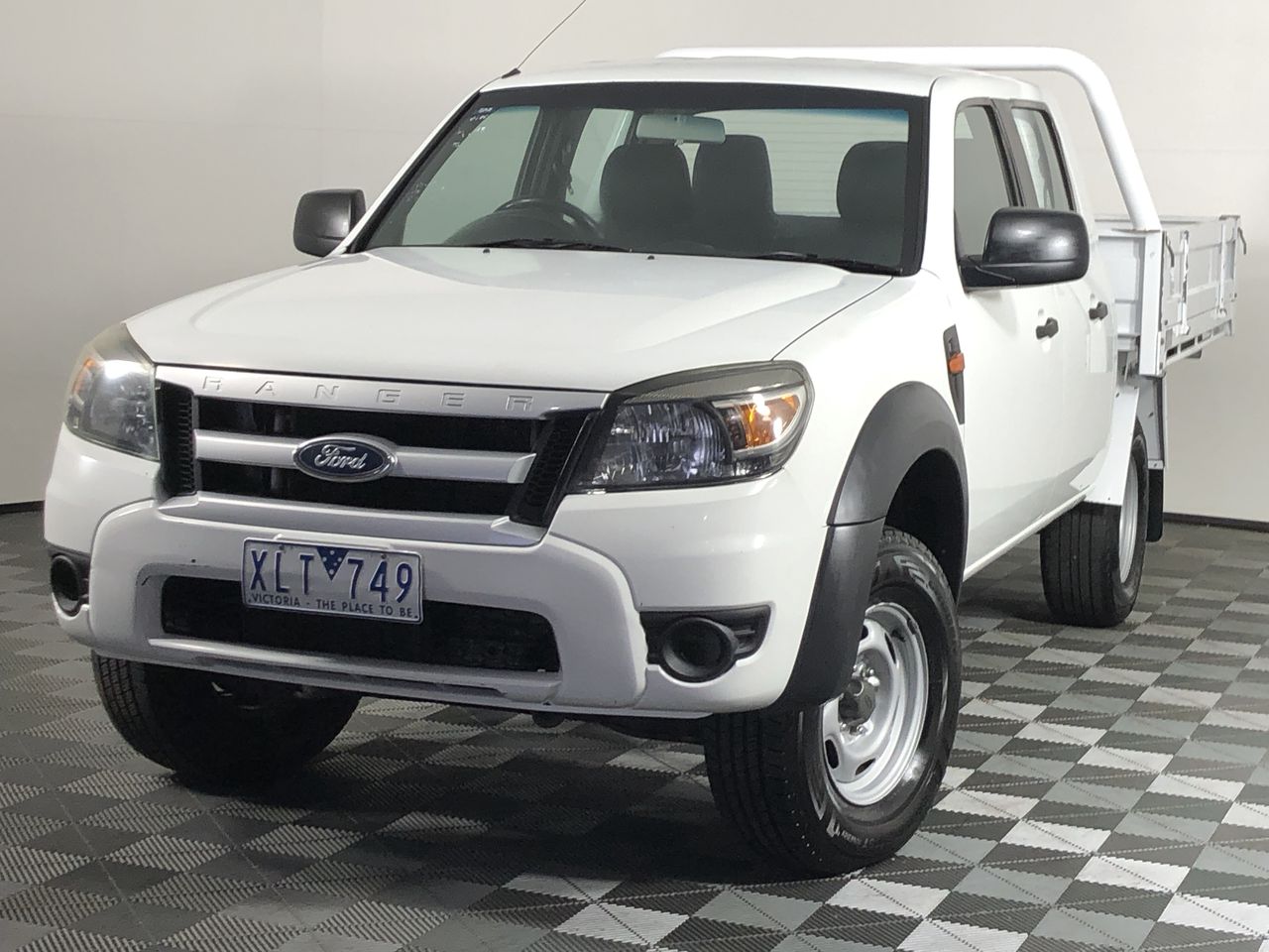  4 Column Wireless Mobile Heavy Duty Truck Lift/Hoist (Unused)