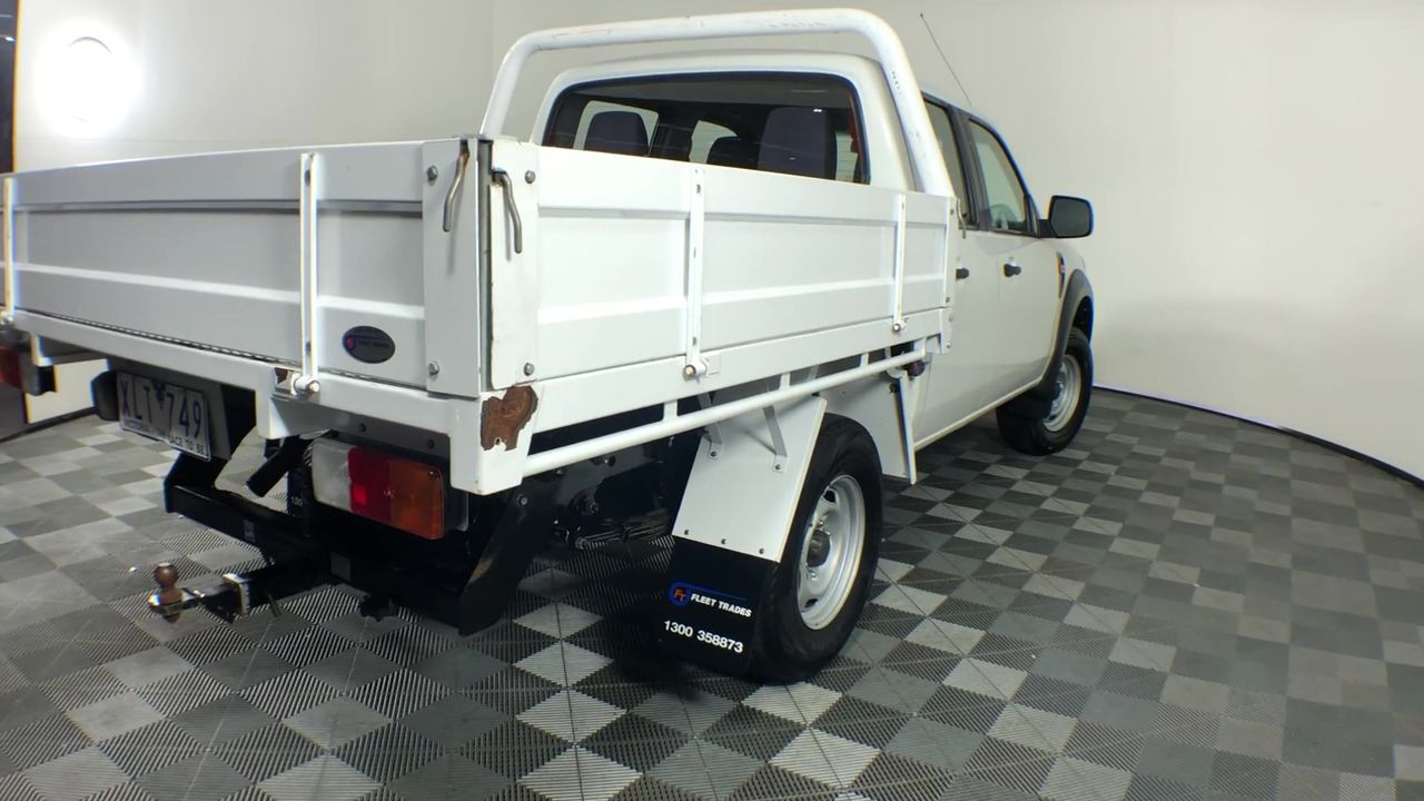 Quantity of 100 1650mm Star Pickets (Unused),