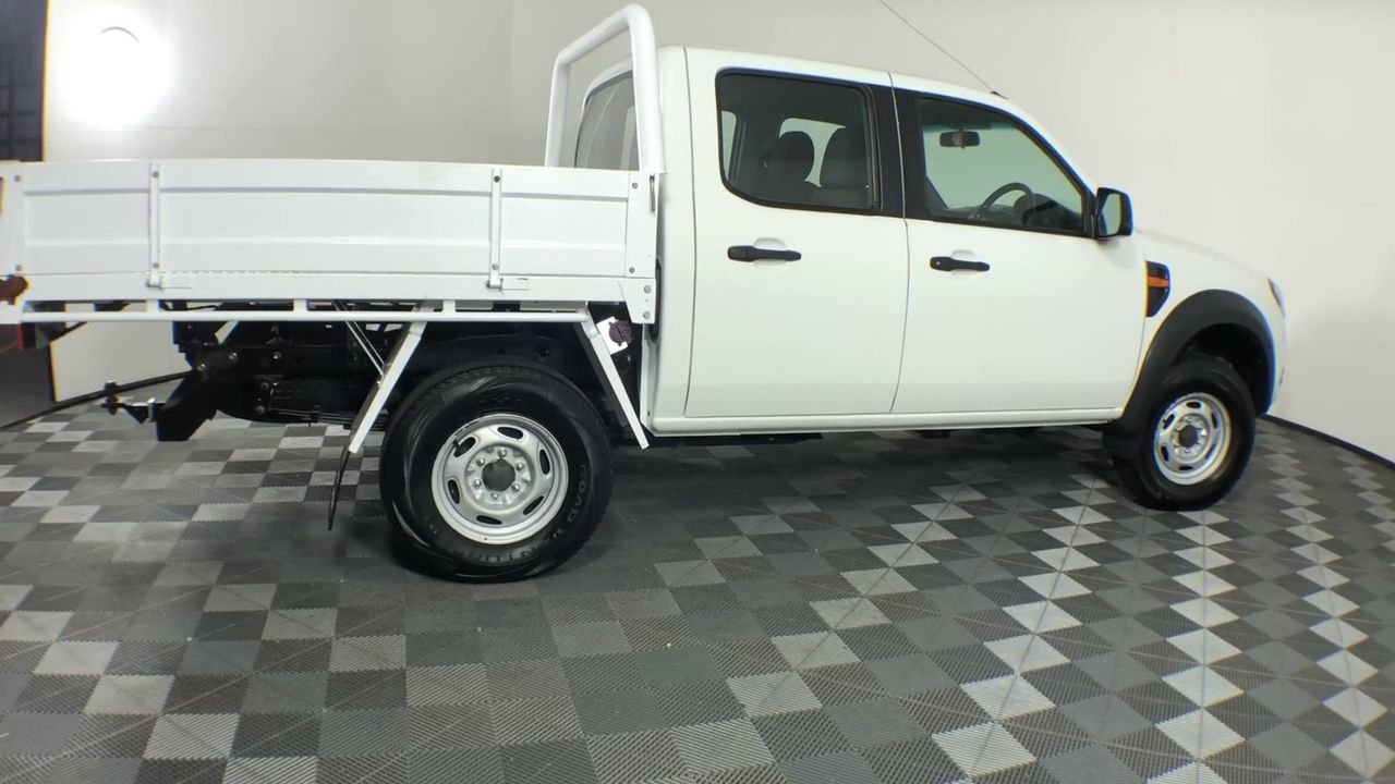 Quantity of 50 1650mm Star Pickets(Unused),