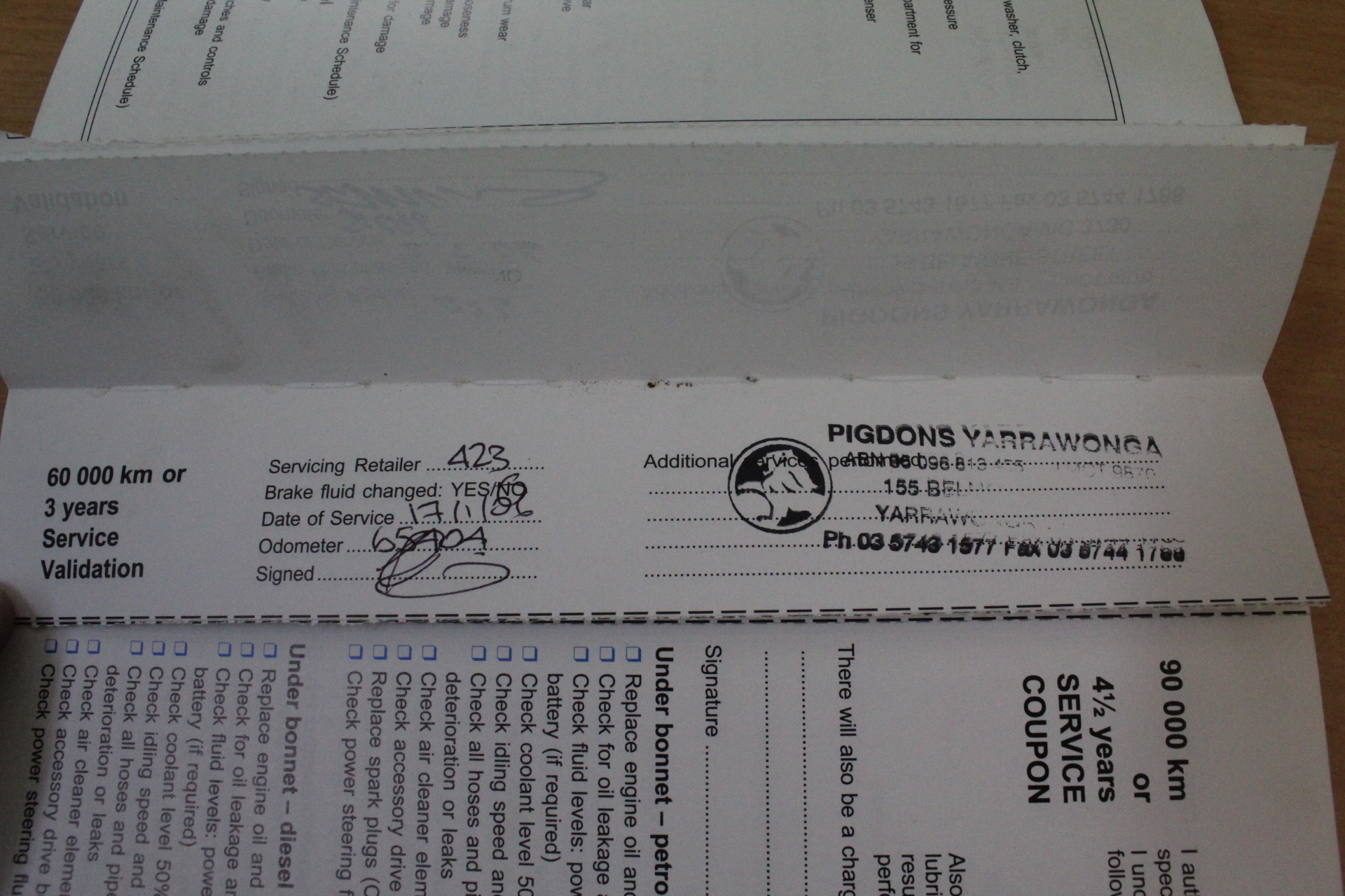 KOGAN Espresso Barista Coffee Machine and Grinder, Model: KAESCOFFGRA. NB: