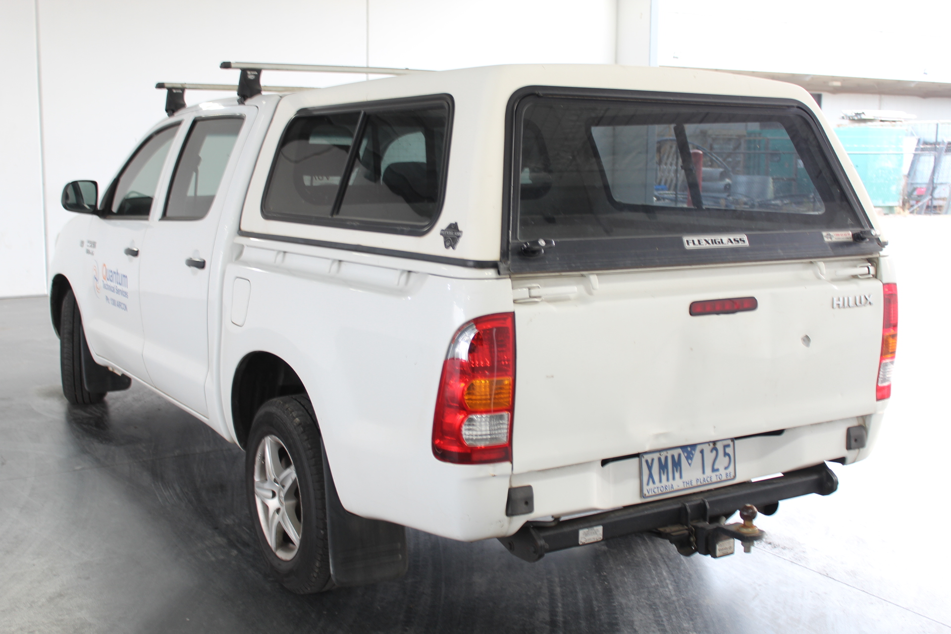 2 x LINDT Assorted Chocolate Gold Bag, 606g. N.B: Damaged packaging. N.B: 0