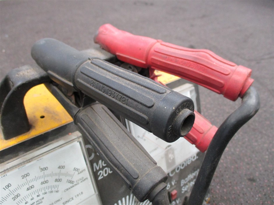 <p>Raw Thrills Dirty Drivin Racing Arcade Game</p>