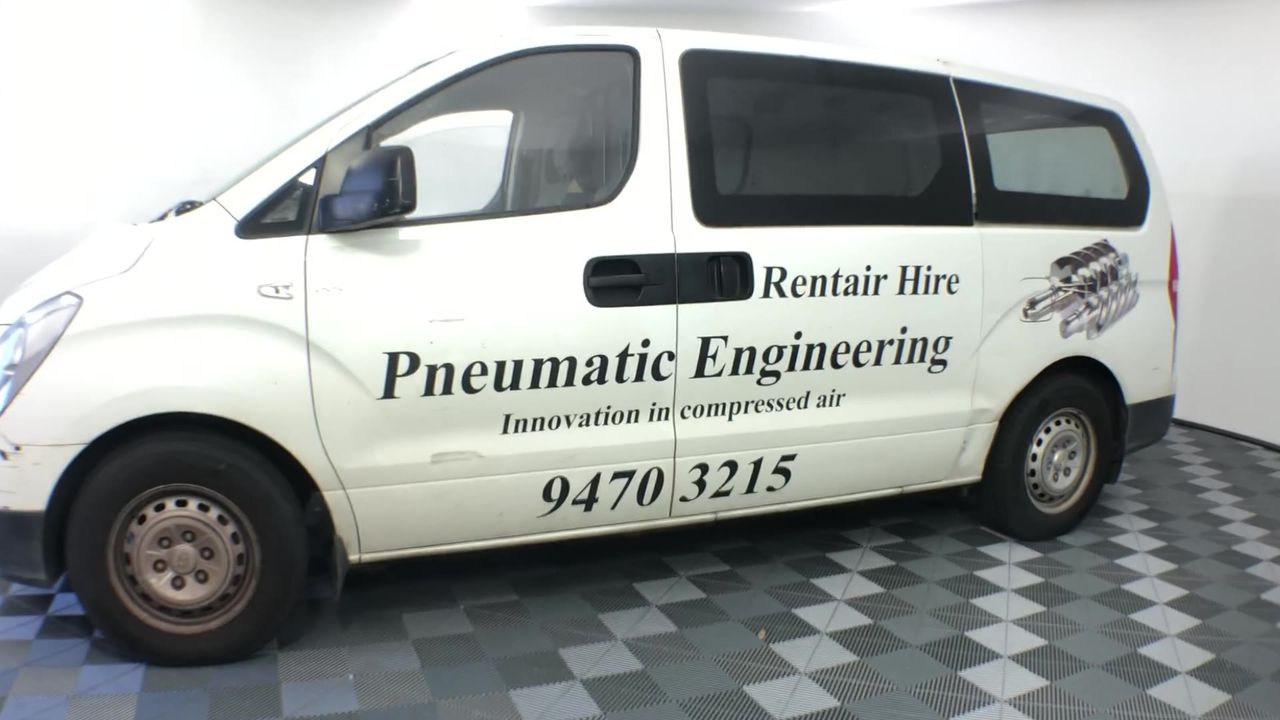 Microsoft Bluetooth Number Pad (23O-00021) - Glacier.