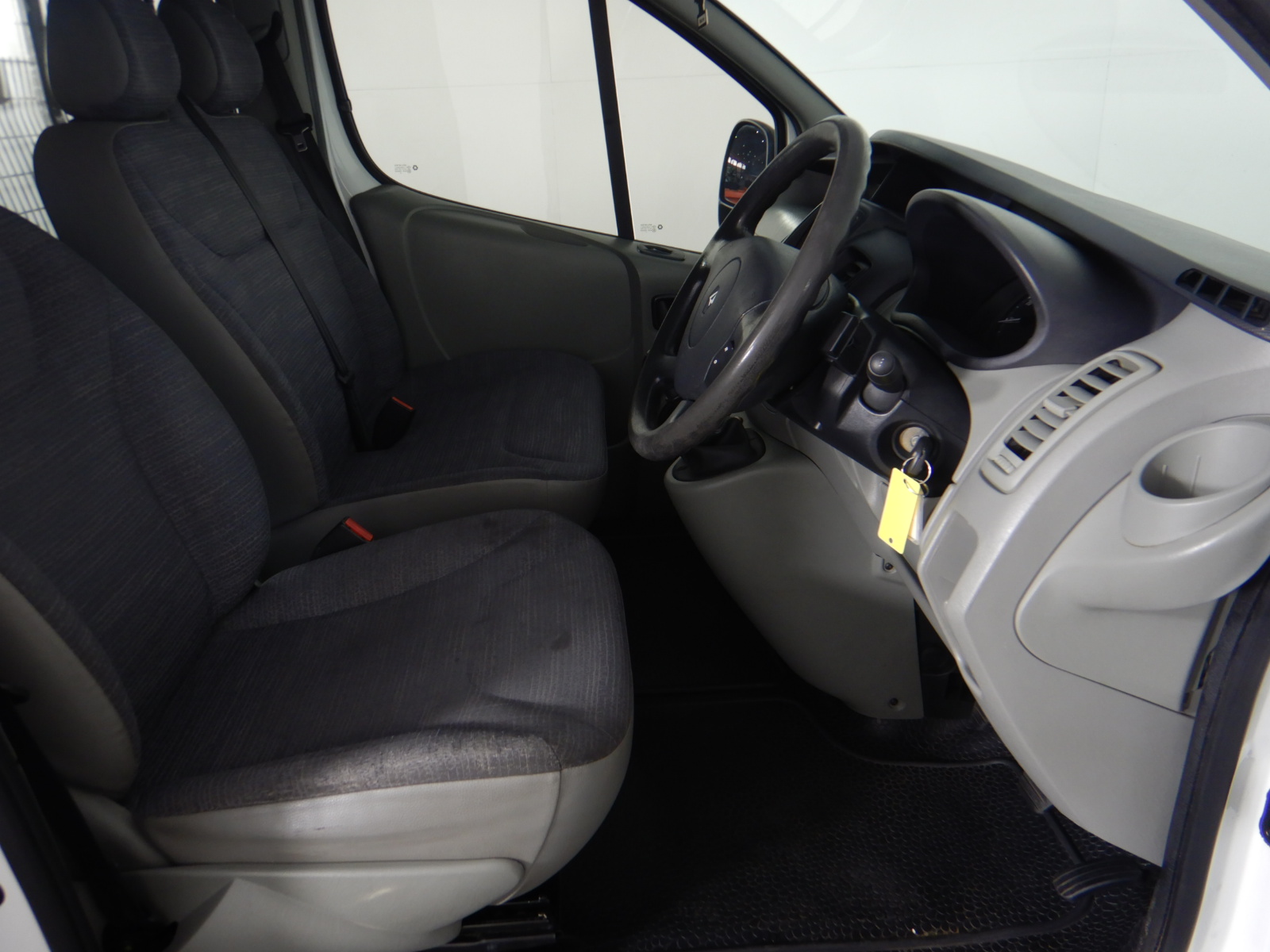 Apple Macbook pro(A1502)(EMC2875) Laptop I5-4308U 8GBRAM/500GB Silver