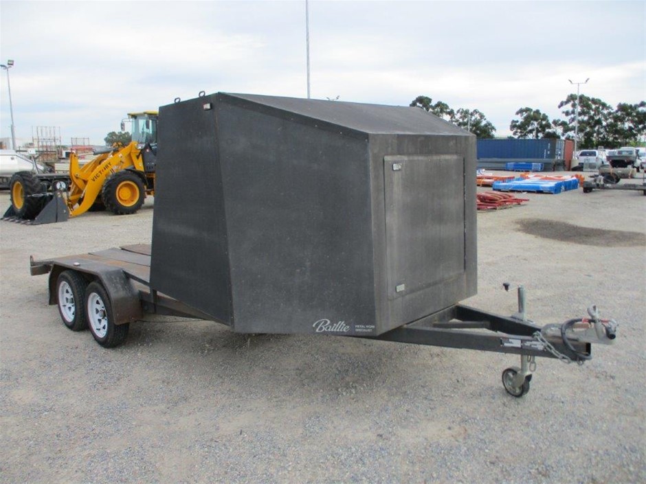 St Huberts The Stag Chardonnay (6x 750mL).