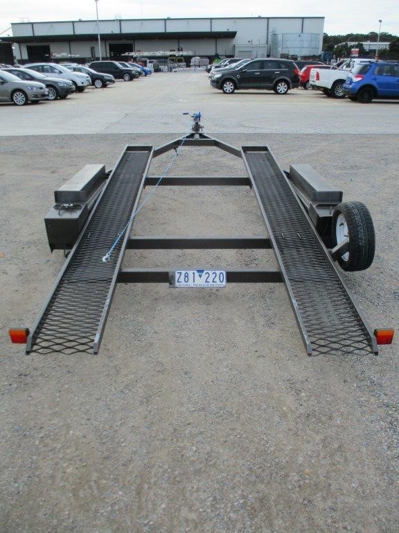 Wolf Blass Red Label Sauvignon Blanc (6x 750mL). Current Vintage Release.