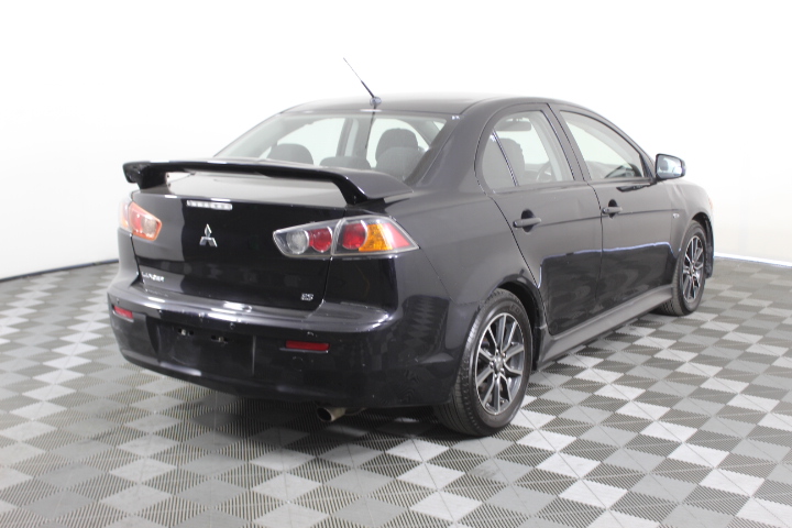 6mm Kunzite & Baroque Pearl Pendant Charm Bracelet