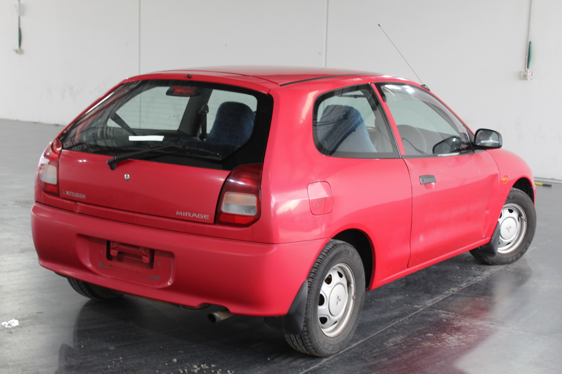 Mitsubishi mirage 1996