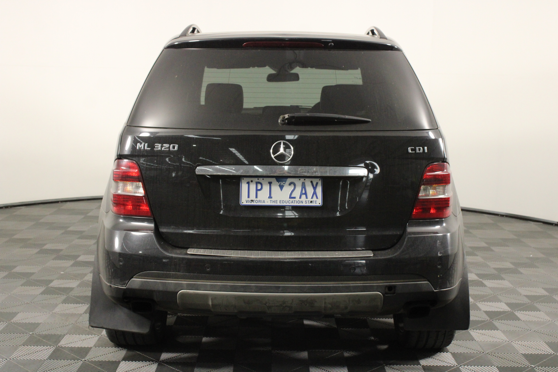 18K White-Filled 6mm Tennis Star Bracelet with Simulated Diamonds - 17.8cm