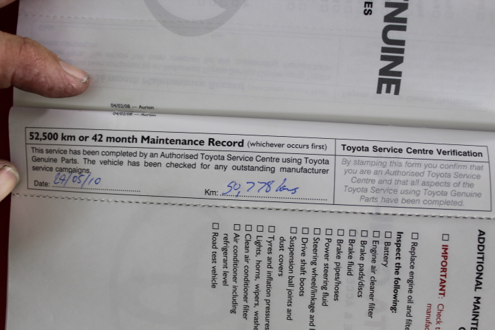 Classic Stainless Steel "Love Heart" Necklace - 60cm (yellow)