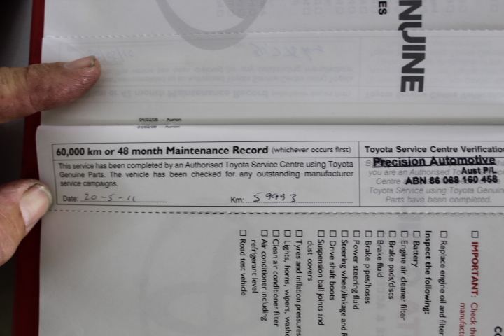 Replica Royal Ring - 16 Simulated Diamonds - US Size 6