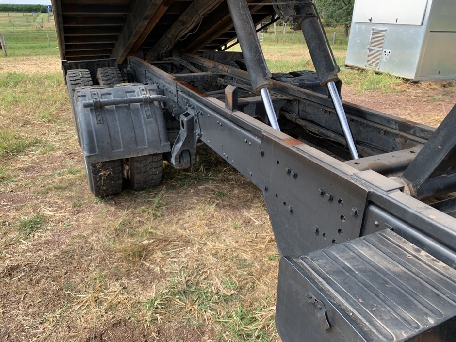 8.38 Carats Cornflower Tanzanite