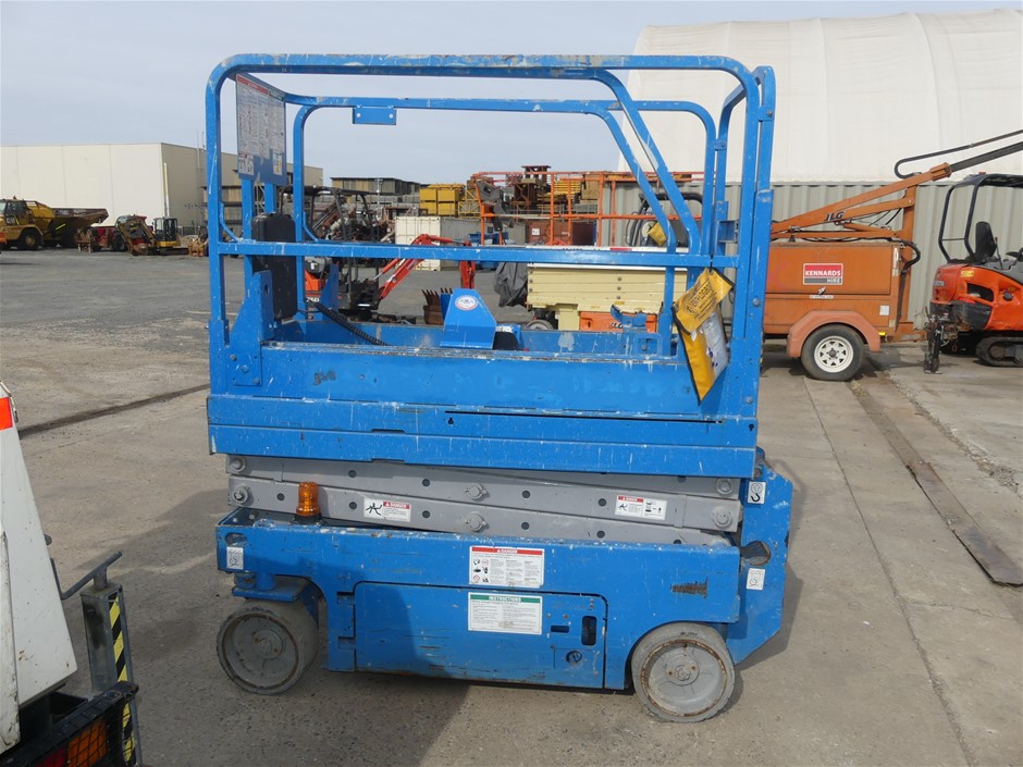 3.37 Carats Yellow Danburite