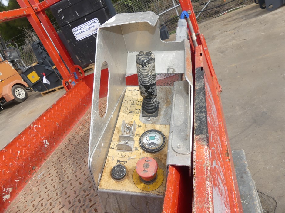 5.65 Carats Pink Kunzite