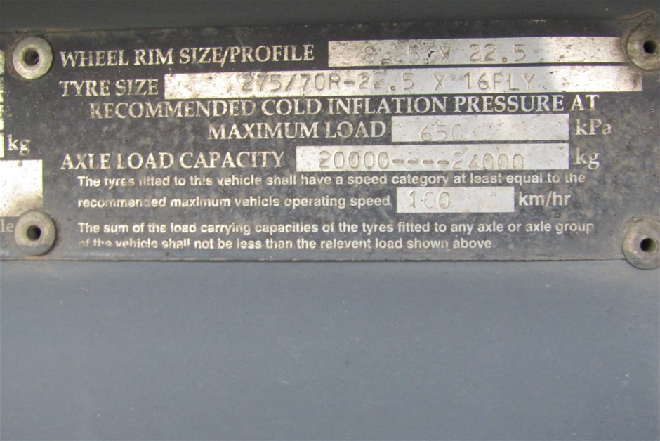 TRAVELER'S CHOICE Pagosa Indestructible Hardshell Expandable Spinner Luggag