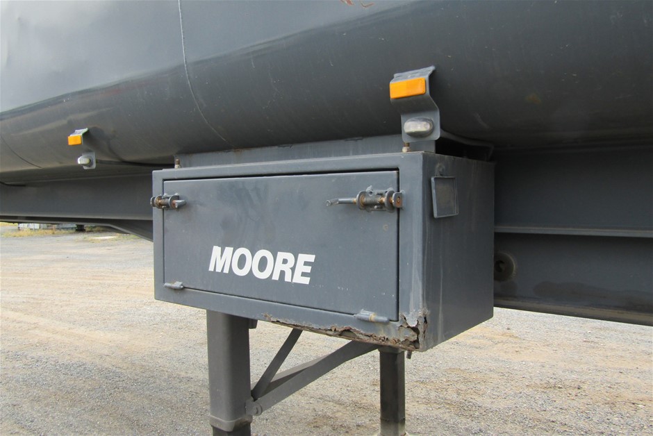 Radio Flyer Stingray Pro, for Ages 3-8, Hands Free, Foot Powered Ride On wi