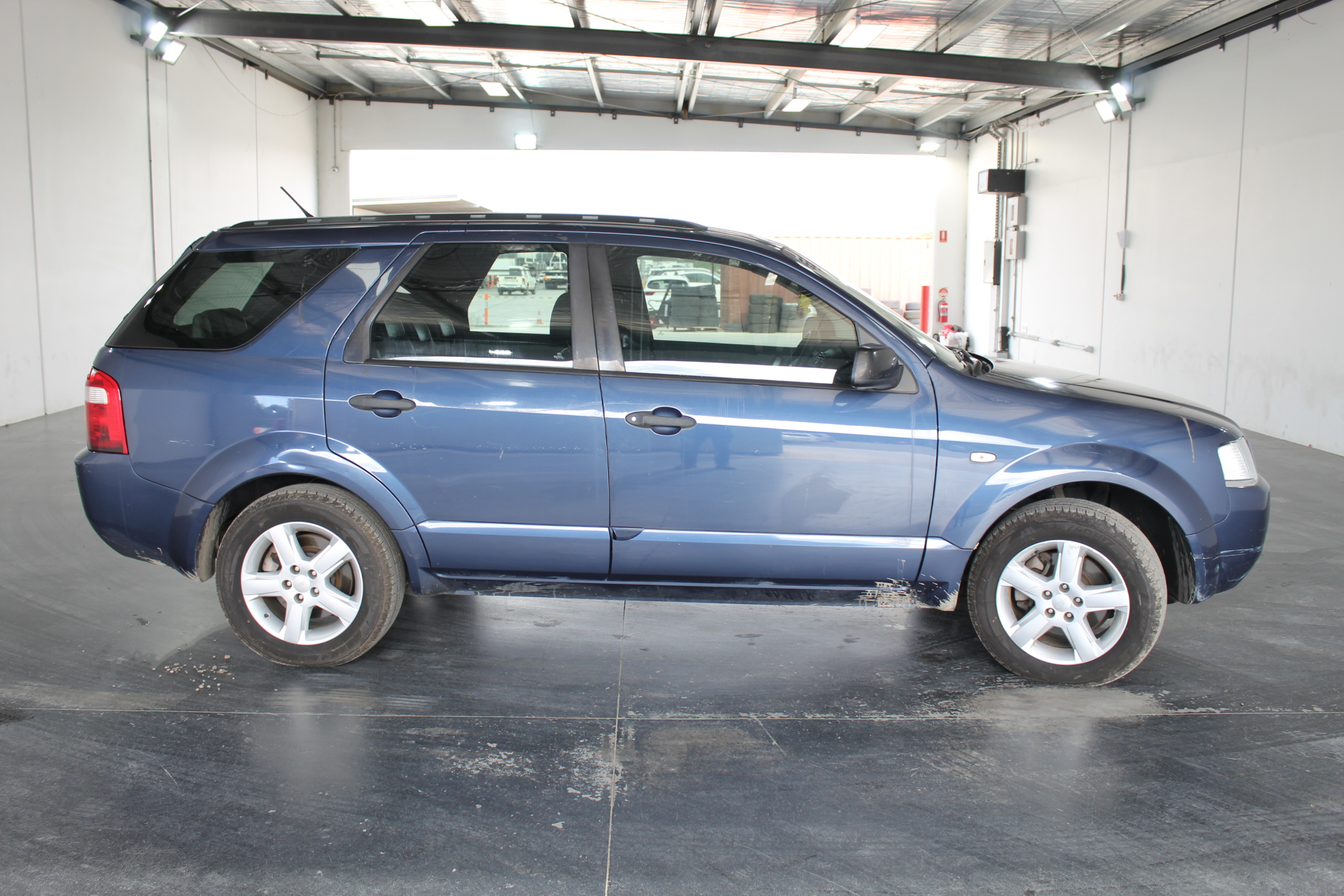 2016 UNC 50c HOLDEN HERITAGE COLLECTION HQ Kingswood COIN ON CARD