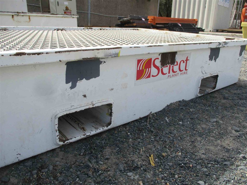 SWISSGEAR 9901 Laptop Backpack, 16 Inches, Vegan Leather Outer, Blue. RRP: