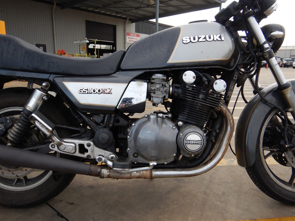 Sol-R-Brite Solar Street Light, 5000 lumens when Motion Activated. NB: Mino