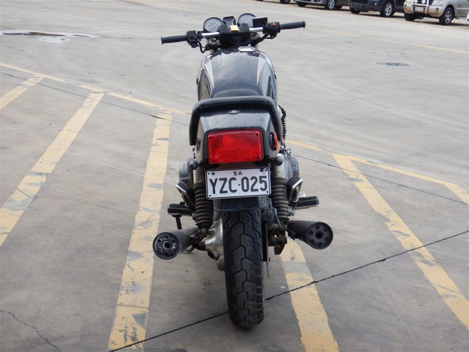 ARTISS Black Gaslift Swivel Barstool With Wooden Seat. NB: No box. Footrest