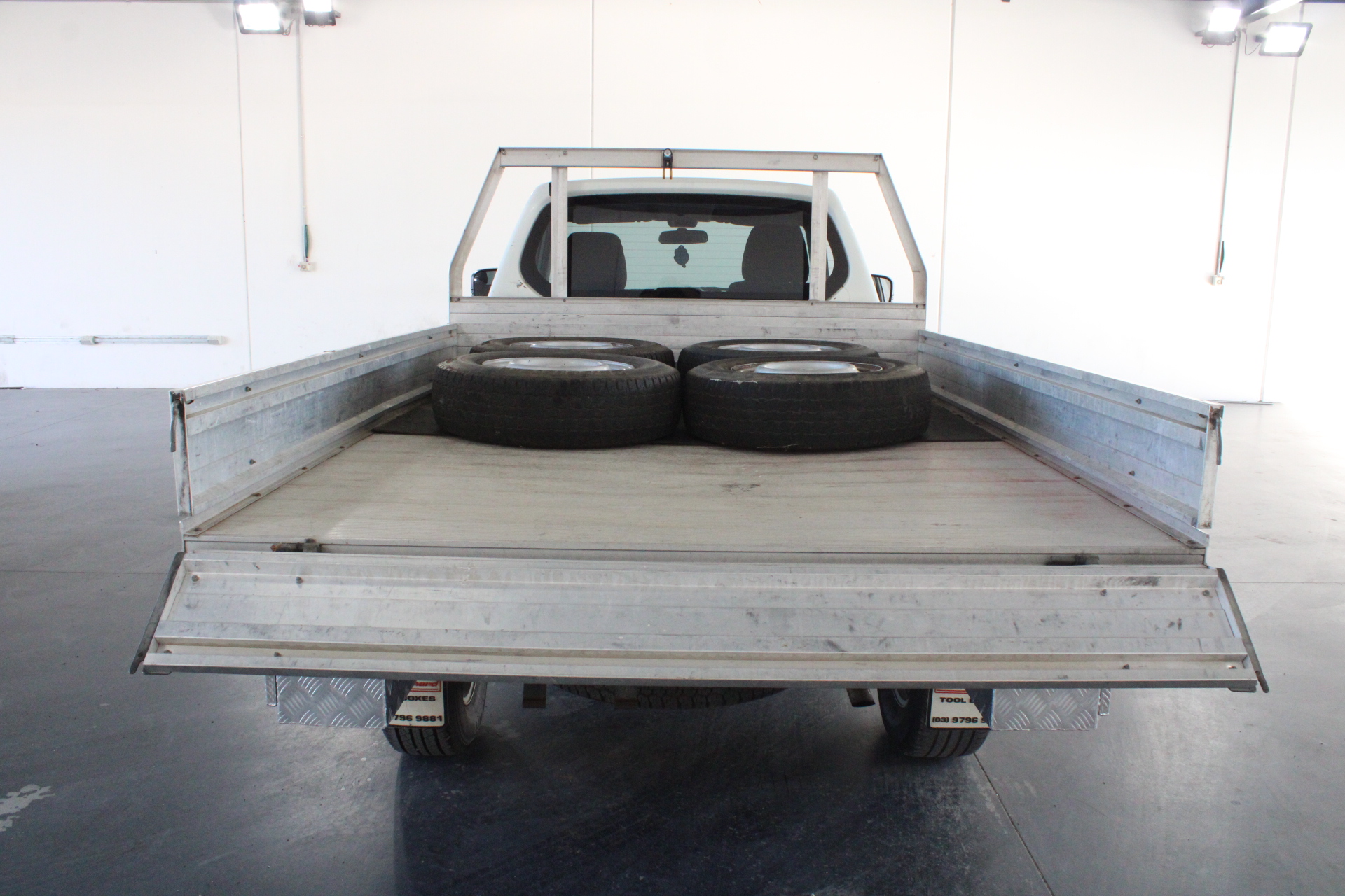 <p>Assorted 10Lt Tins of Deck Stain</p>