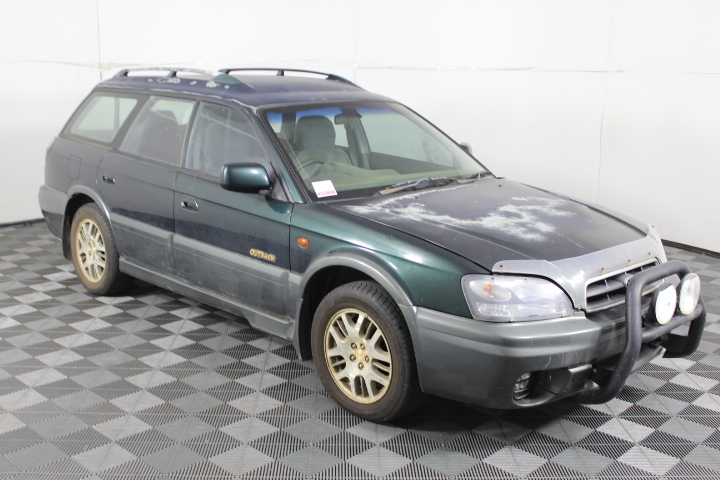 <p>Assorted 10Lt Tins of Paint</p>