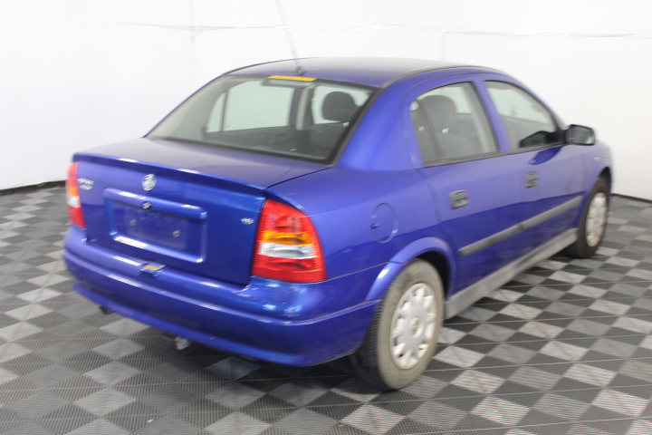 Stainless Steel Drop Pendant Necklace in Gold