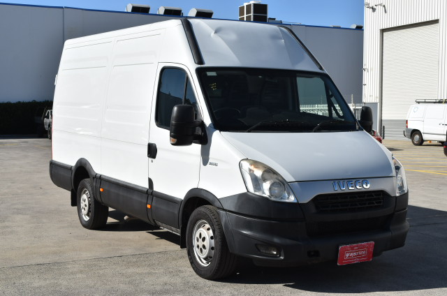 LEVITON N1303-DS 30 Amp, 600 Volt, Toggle Three-Pole AC Motor Starter, Suit