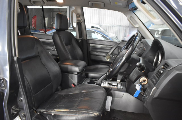 DISSTON E0215000 Blu-Mol RemGrit Collapsible Hole Saw Accessories Dust Bowl