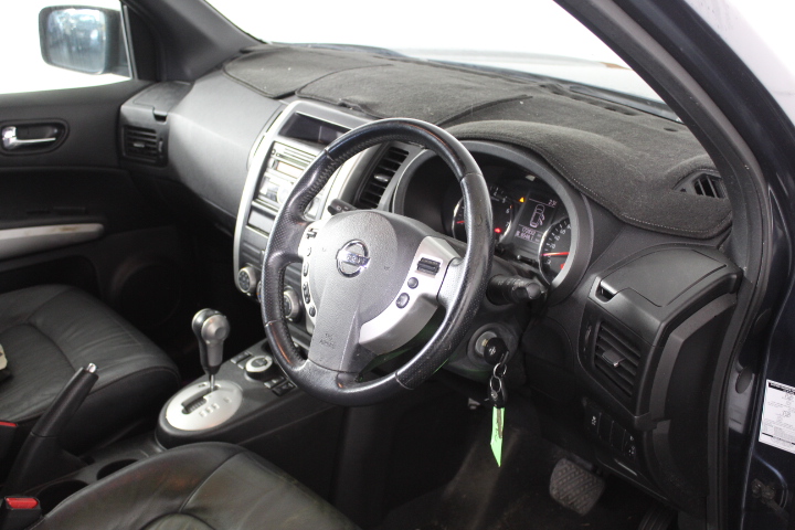 Initial Charm Letter  'P' Pendant Necklace