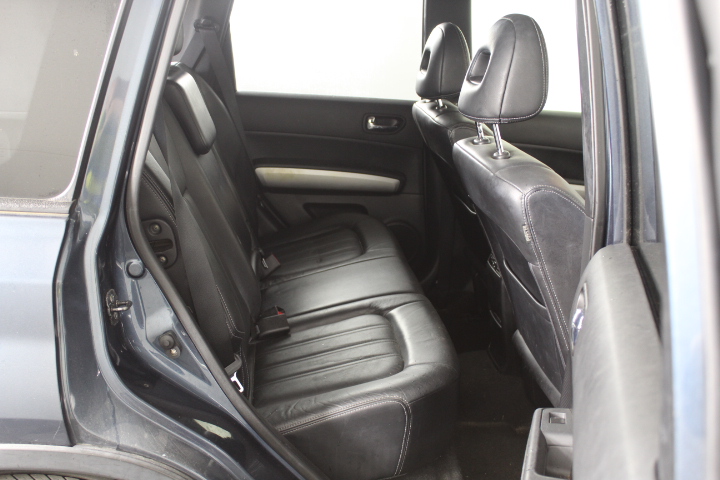 Initial Charm Letter  'T' Pendant Necklace