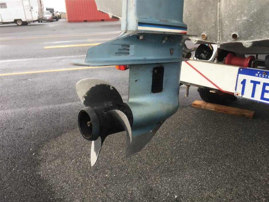 APC Smart-UPS 1500 UPS