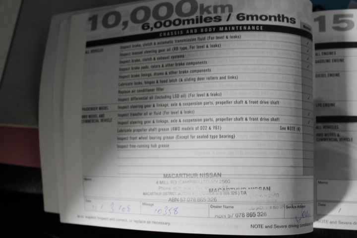 10mm White Pearls with Flower Jade Gemstone Bracelet