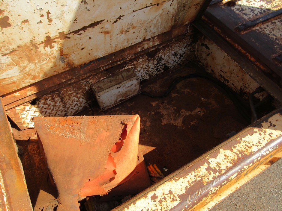 ESAB POWER COMPACT 250 ECF MIG Welder (mobile)