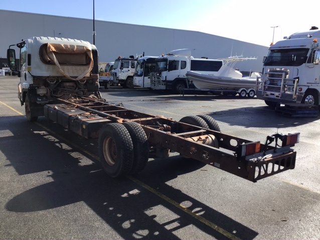 PuErDe Multigame 28-042 Surgical Gown Pack - New