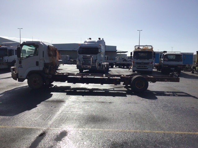 PuErDe Multigate 29-381 Isolation Gown Non Medical - New