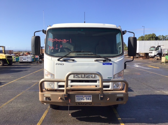 PuErDe Multigate 29-381 Isolation Gown Non Medical - New