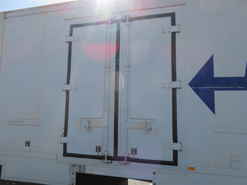 Quantity of 2700mm Pallet Racking Beams