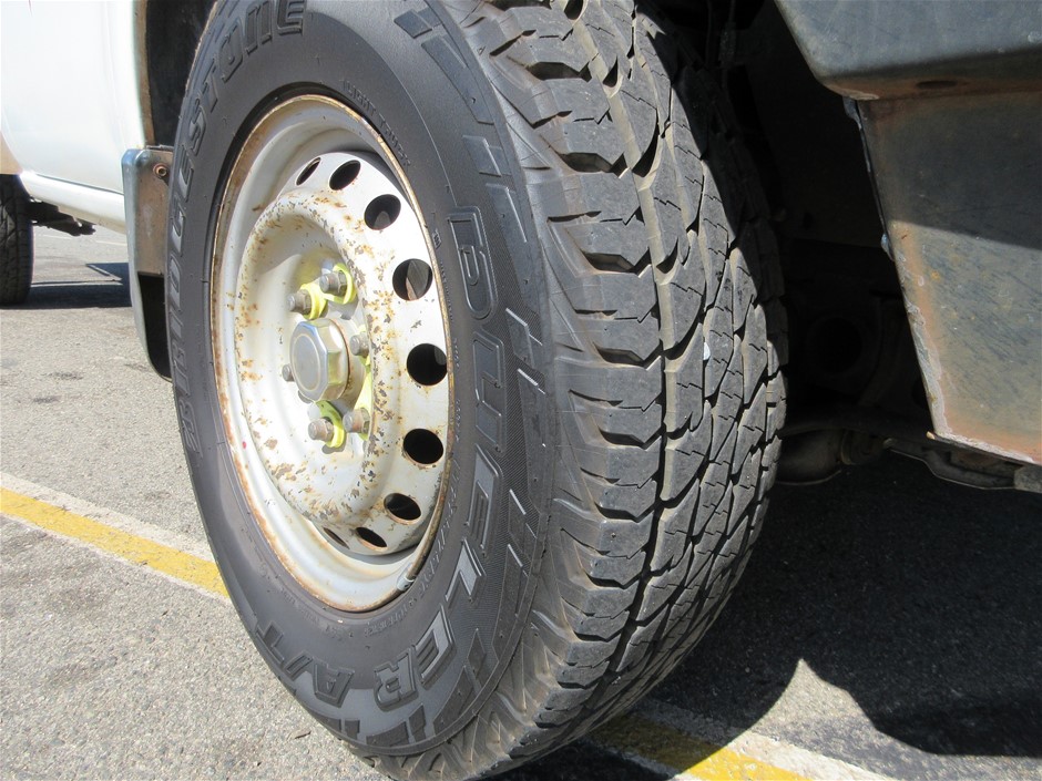 1.65 carat natural blue sapphire certified