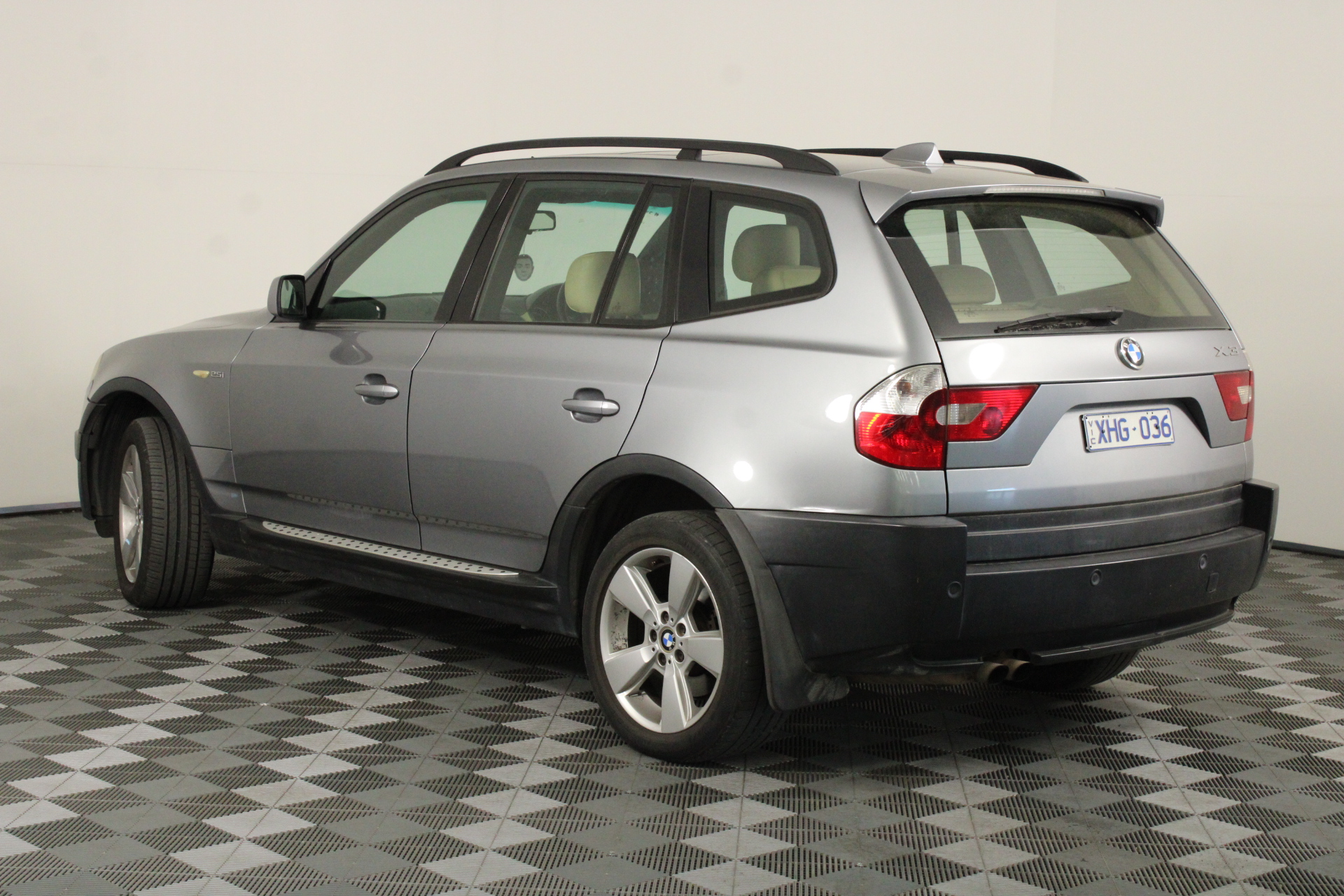 2012- 1 Ounce "Year Of The Dragon" Coin in 999 Fine Silver in Capsule