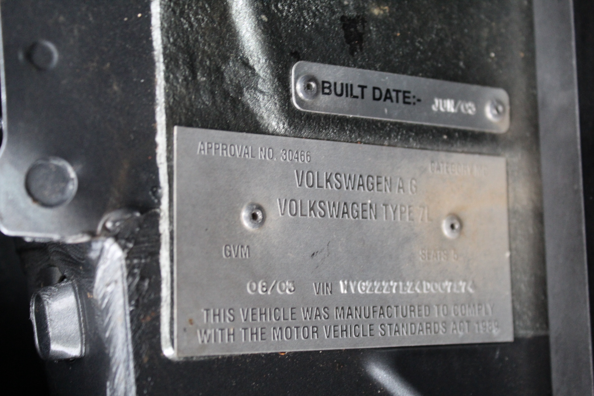 0.07 Carat round 2 white diamond