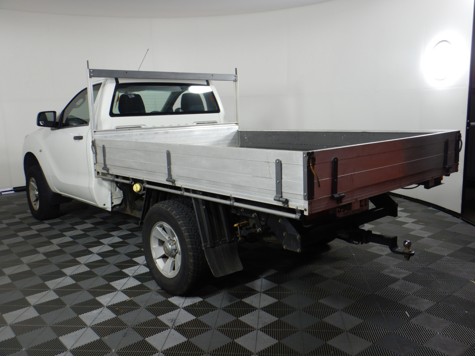 2.65 Carat White/off white diamond various bulk