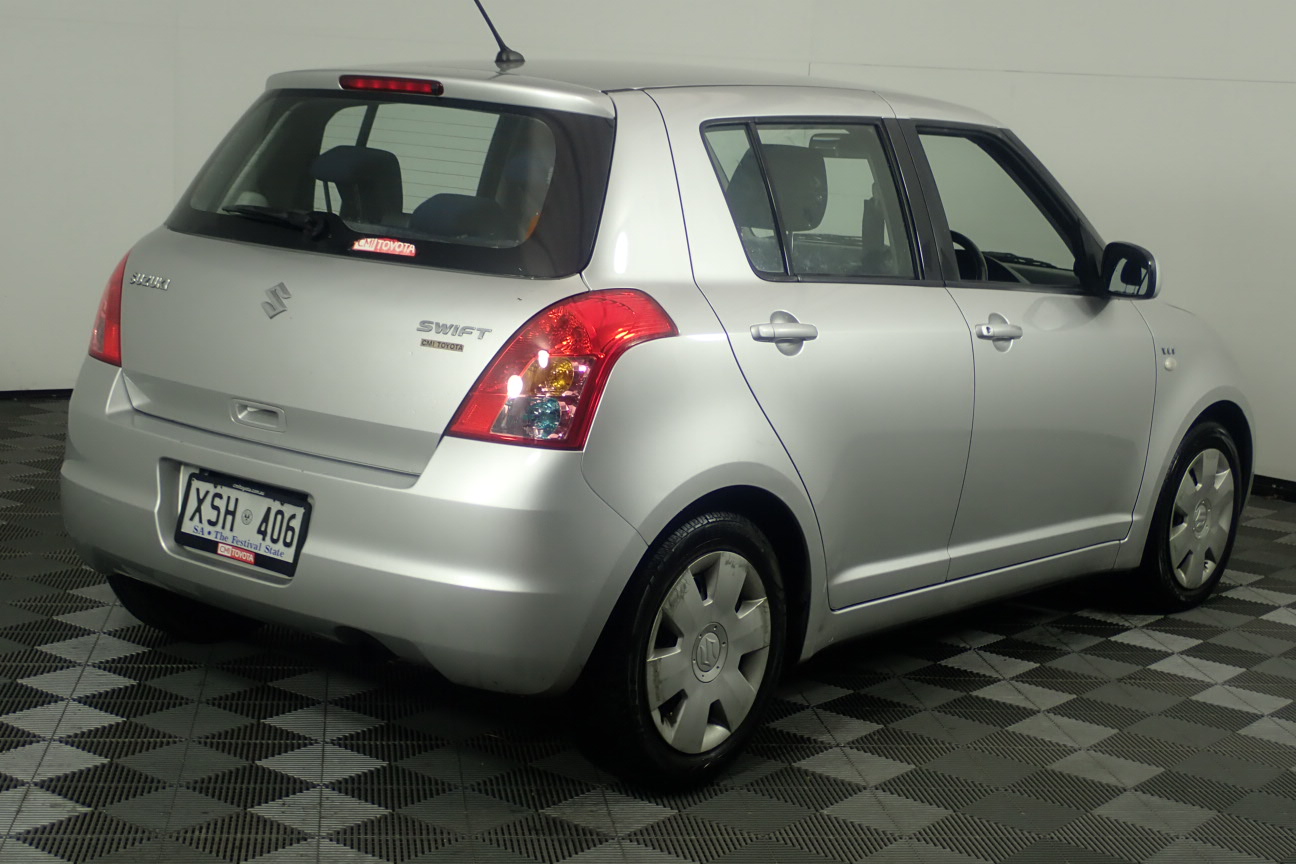 2023 $2 Matilda Light Green Coloured two dollar FIFA Soccer Coin Queen New