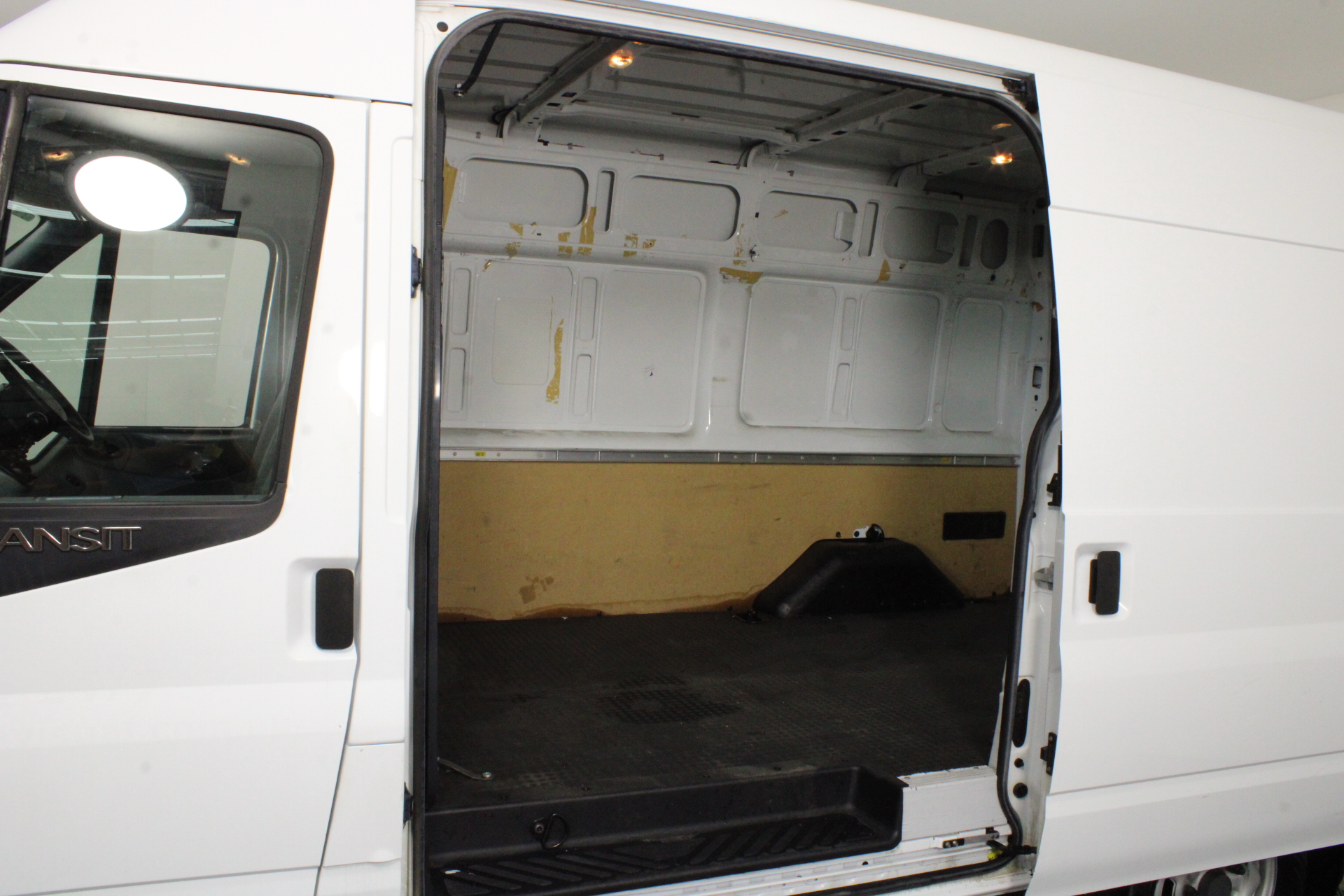 6mm Dyed & Heated Turquoise Gemstones Beaded Bracelet.