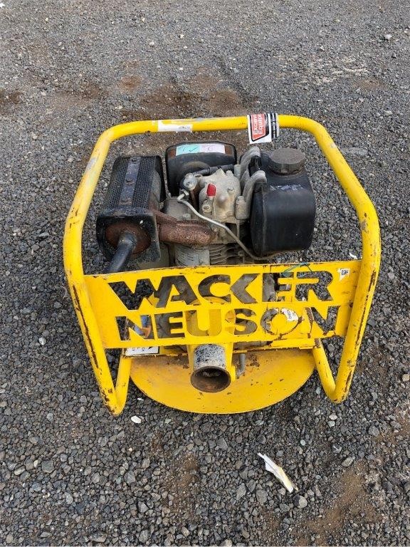 Pearl Pendant Necklace