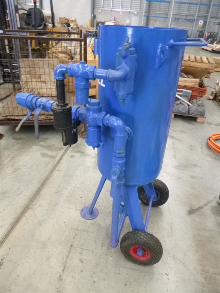 2023 $2 Matilda Light Green Coloured two dollar FIFA Soccer Coin Queen New