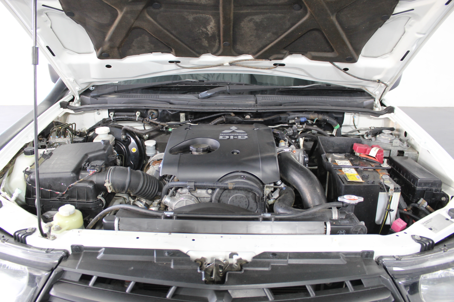 Stainless Steel 3 Tone Unisex Twist Bracelet (adjustable)