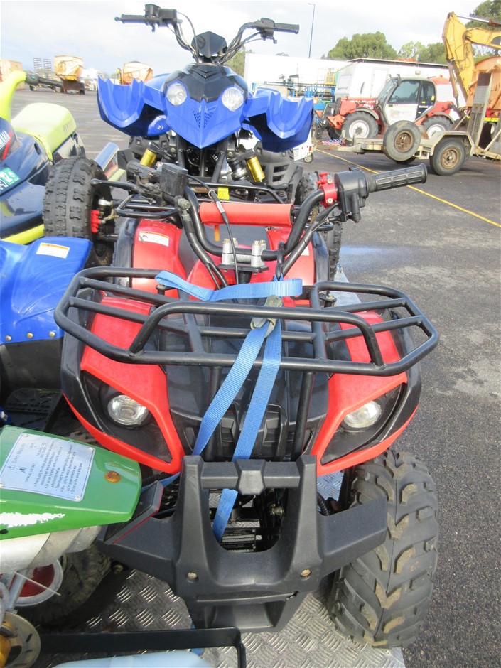 Lady’s Fashion includes MIU MIU bag , Sandals 39 , Small hand Bag. Used