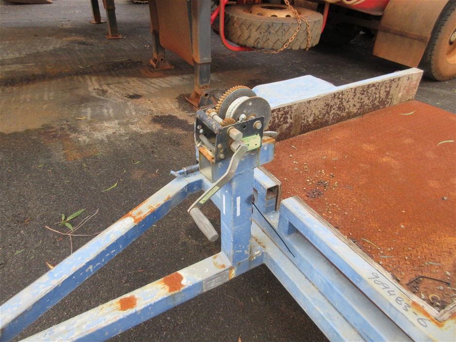 Solid 925 Sterling Silver Spinner Pendant Feat. 80+ Crystals by Swarovski®