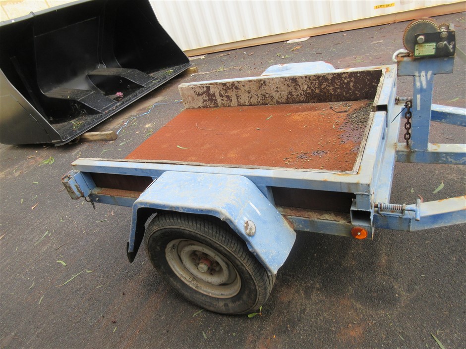 Black Volcanic Lava Rock Beaded Crystal Initial "I" Bracelet - Yellow